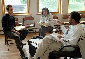 Spike Lee (re.) mit Ed Norton und Rosario Dawson