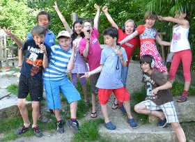 Die Kinderreporter am �Set�.