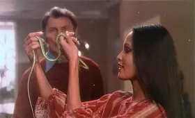EVA NERA � NACKTE EVA, Jack Palance und Laura Gemser