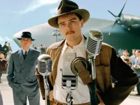 Leonardo DiCaprio als Howard Hughes