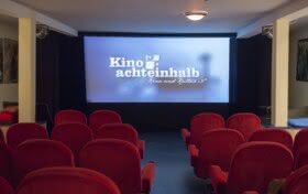 Kino achteinhalb