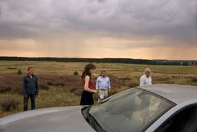 Ferrari vor Seelenlandschaft