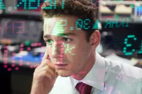 Mann vor B�rsenmonitor