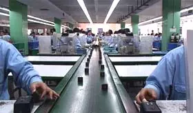 Filmszene �A Decent Factory�