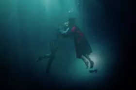 Filmszene �Shape of Water - Das Fl�stern des Wassers�