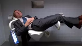 Filmszene �Frohes Schaffen - Ein Film zur Senkung der Arbeitsmoral�