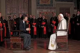 Filmszene �Habemus Papam - Ein Papst b�xt aus�