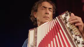 Filmszene �Hubert von Goisern - Brenna tuat's schon lang�