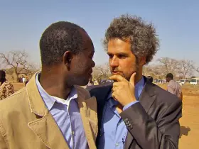 Filmszene �Knistern der Zeit - Christoph Schlingensief und sein Operndorf in Burkina Faso�