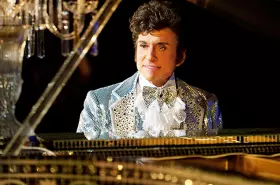 Filmszene �Liberace - Zu viel des Guten ist wundervoll�
